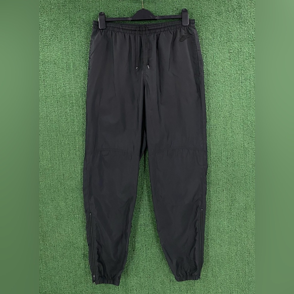 Vintage 90’s Nike Spellout Swoosh Black Windbreaker Track Pants Men’s SZ Medium